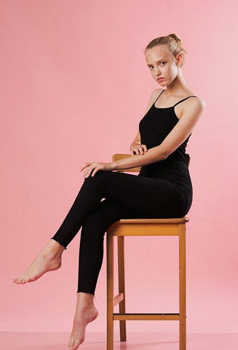 How to choose pilates leggings that actually stay put